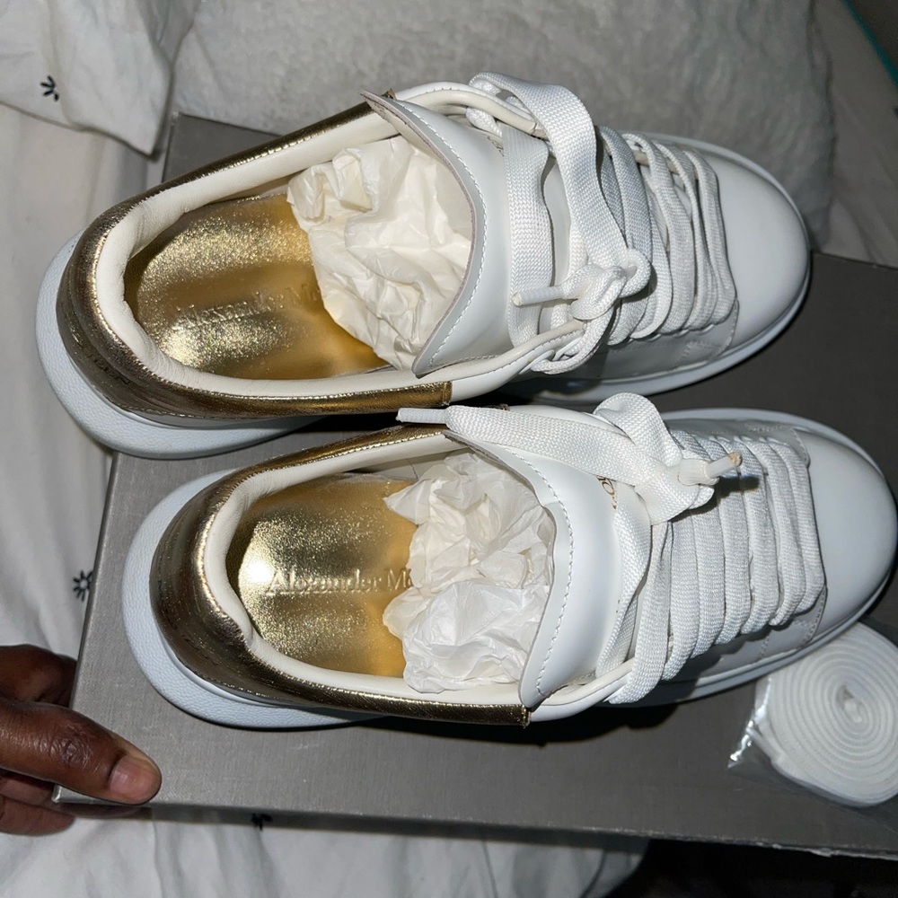 Alexander McQueen Good Condition Only Put On 2 Times